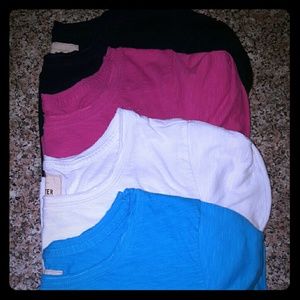 Lot of 4 EUC Hollister girls tees size small