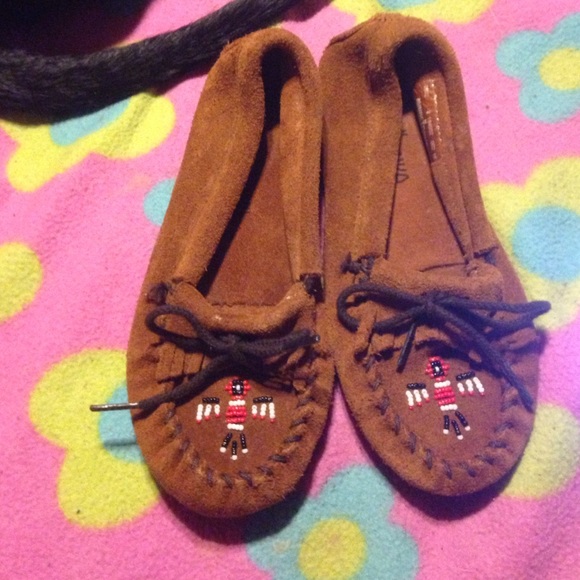 Minnetonka Thunderbird Moccasins