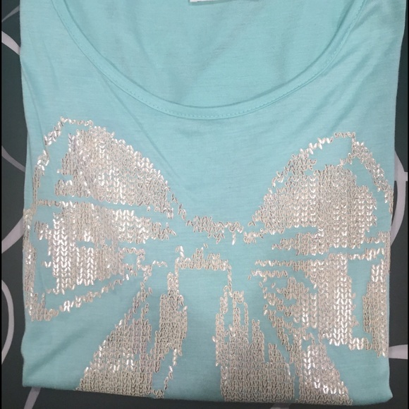 Sequined bow high-low tee - Picture 1 of 3