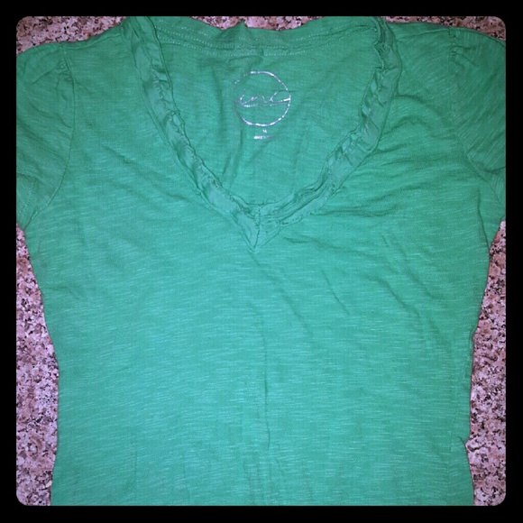 EUC INC Girls stretchy GREEN tee