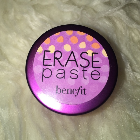 Benefit erase paste