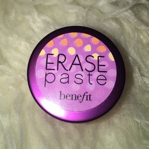 Benefit erase paste
