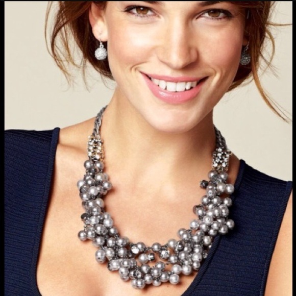 Stella & Dot Isadora Bib statement necklace