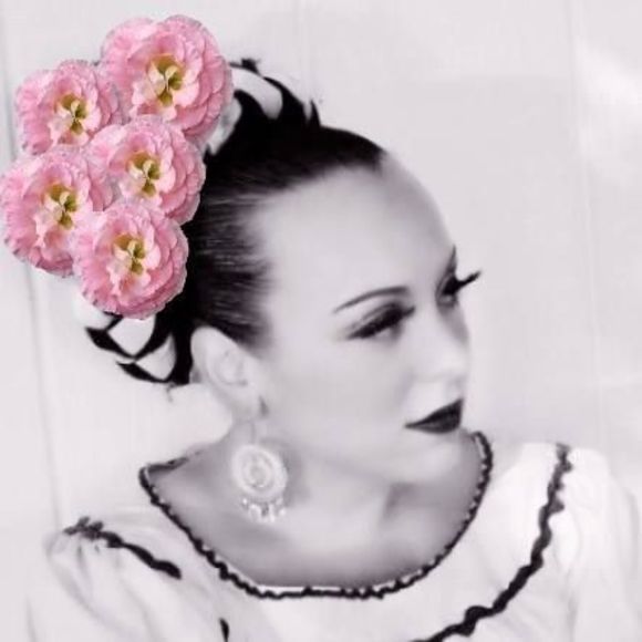 Meet your Posher, Laur