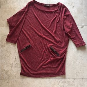 Maroon quarter sleeve zipper top