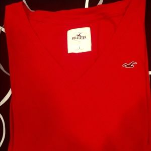Hollister V-neck tee