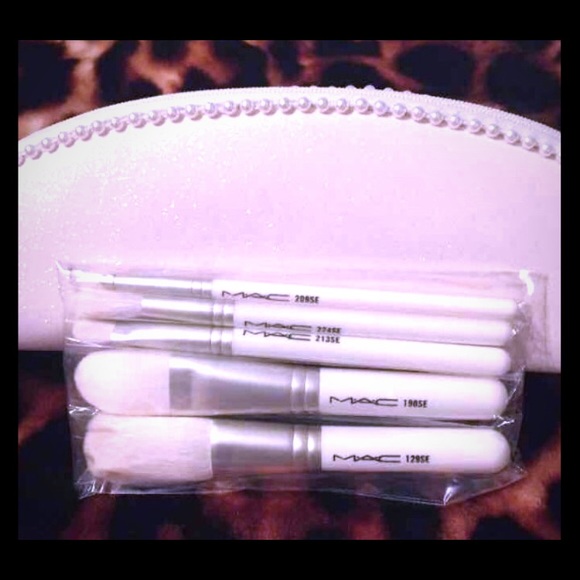 Mac travel set