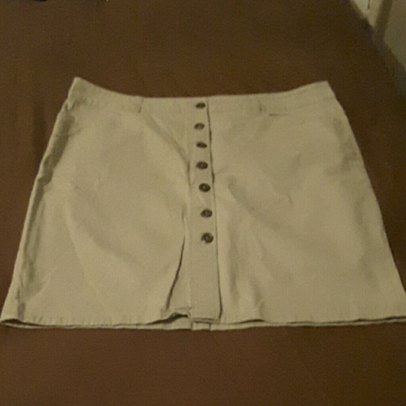 New York & Companey  button skirt