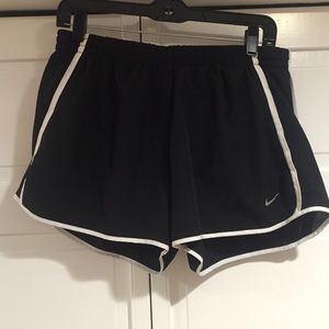 Nike Modern Temp 3" Shorts