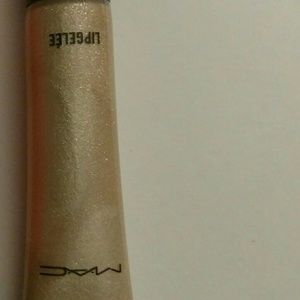 BN Mac Now in season  lipgelee