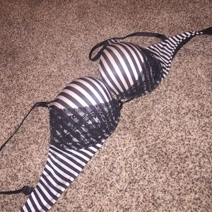 Victoria Secret Miraculous Bra