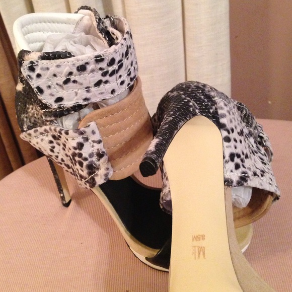 Designer Shoes - Picture 4 of 4