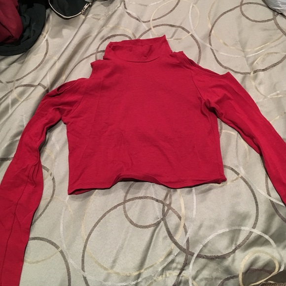 Shoulder Cutout 💥SOLD💥 - Picture 1 of 3