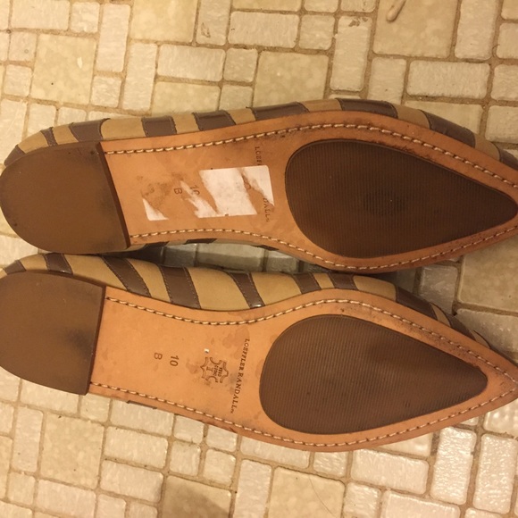 Stripped flats - Picture 3 of 3