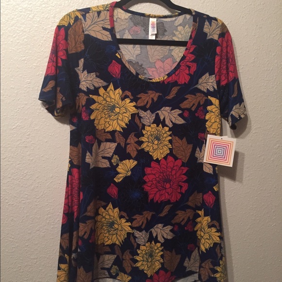 LuLaroe Perfect Tee in floral