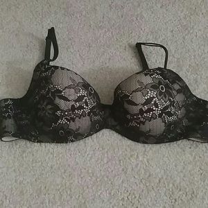 *SALE* NWOT Victoria's secret demi bra!! 34B