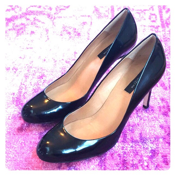 Ann Taylor Perfect Leather Pump! New!
