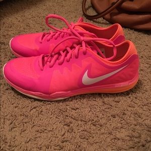 Nike size 9 dual fusion