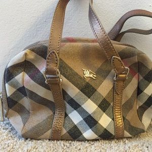 Burberry purse