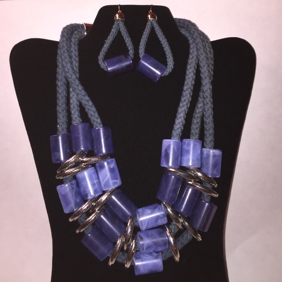 Jewelry - Corded bib necklace with earrings