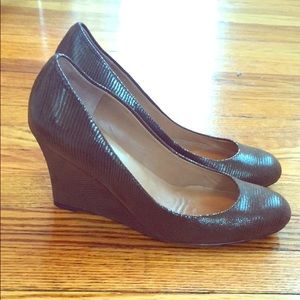 Dark brown textured fancy Ann Taylor Wedge