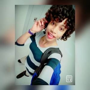 Meet your Posher, Alexis