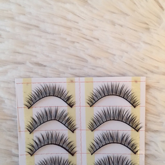 False Eyelashes - Picture 2 of 2