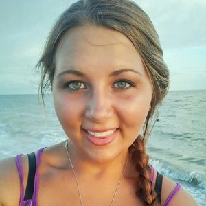 Meet your Posher, Ashlyn