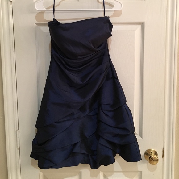 BLUE STRAPLESS DRESS