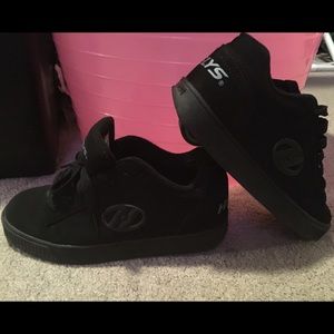 Heely's!!!!! Unisex, all black in great condition!