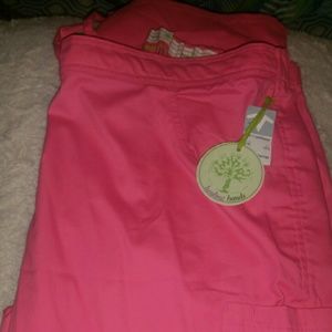 Healing hand scurb pants in pink.