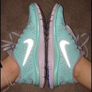 Tiffany Blue Nike Free Runs 3.0 8/10 Condition💙