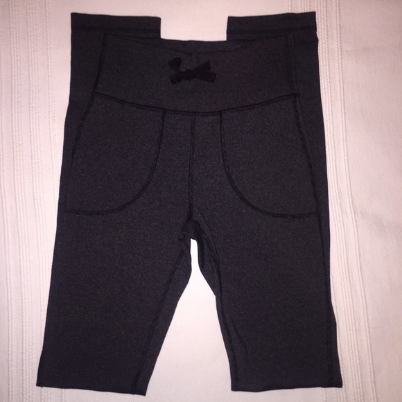 ❌❌SOLD❌❌  Lululemon skinny will pant RARE - Picture 2 of 4
