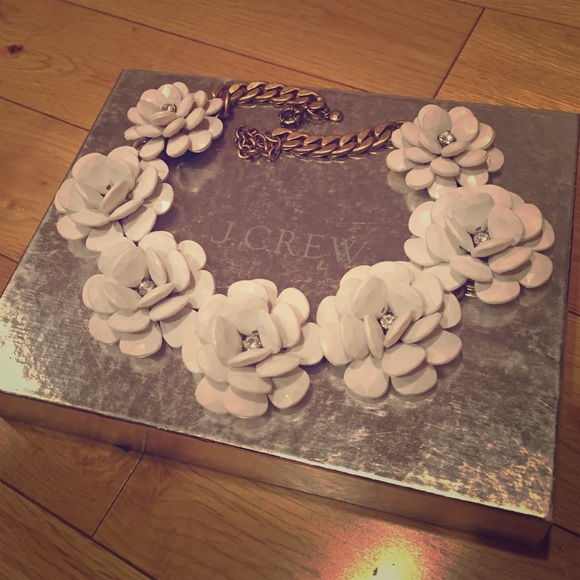***SOLD*** J. Crew Beaded Rose Necklace in WHITE - Picture 1 of 4