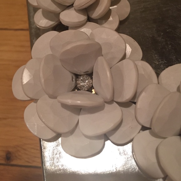 ***SOLD*** J. Crew Beaded Rose Necklace in WHITE - Picture 2 of 4