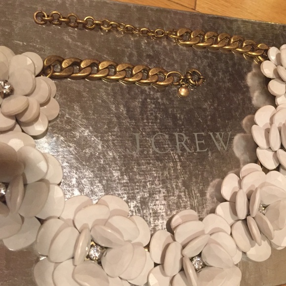 ***SOLD*** J. Crew Beaded Rose Necklace in WHITE - Picture 3 of 4