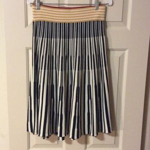 Viola Eighty-Eight Keys sweater skirt