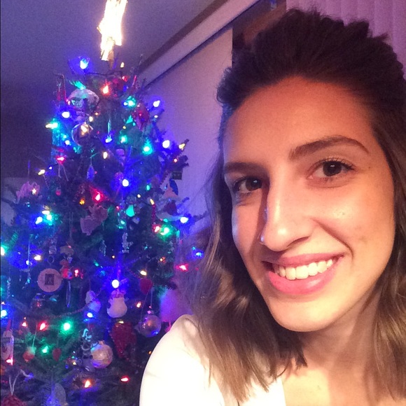 Meet your Posher, Chloe