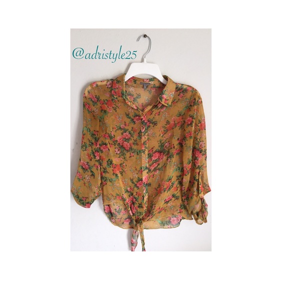 Charlotte Russe Tops - ⬇️SALE! ⬇️ Yellow blouse with floral pattern