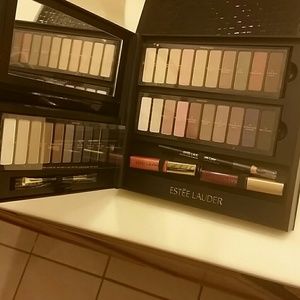 Estee Lauder makeup kit
