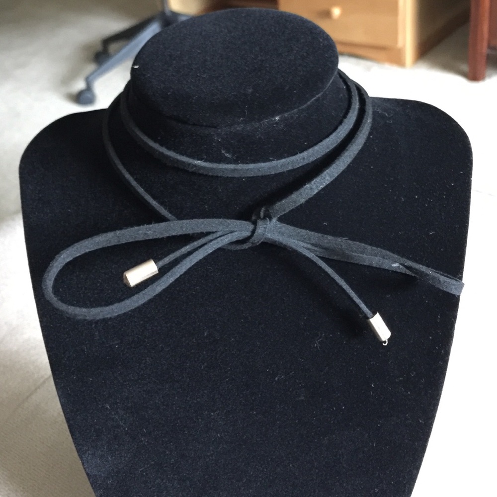 Bow String Choker - Picture 3 of 3