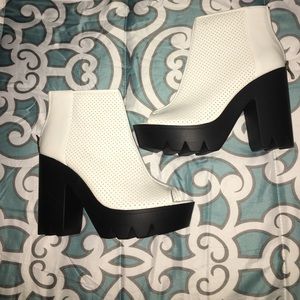 Ankle patent leather platform boots