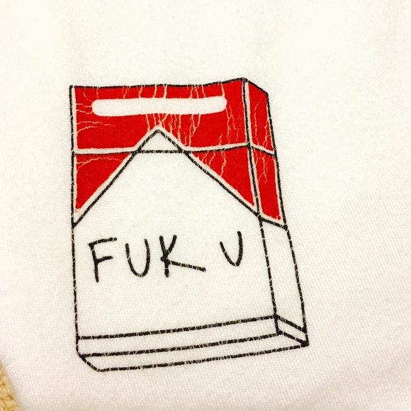 Brandy Melville T-shirt one size fits all - Picture 4 of 4