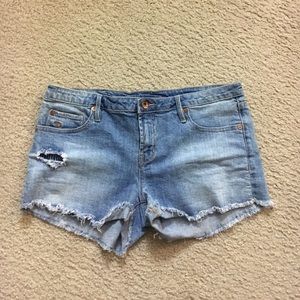 Cut off jean shorts