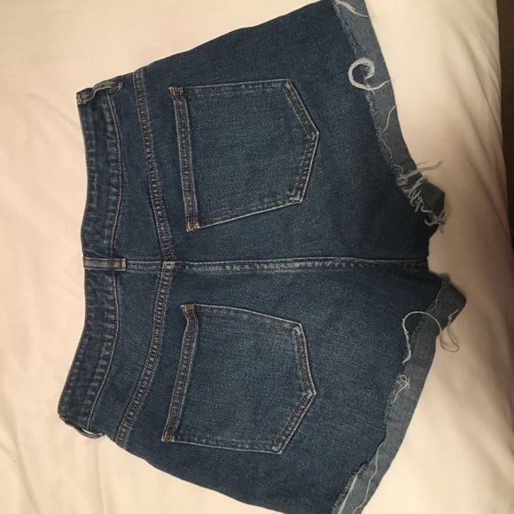 Mom style Jean shorts! - Picture 2 of 2