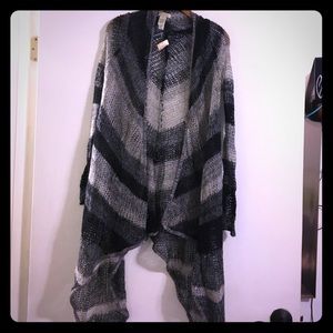 Fall item! Shrug, cardigan tri color