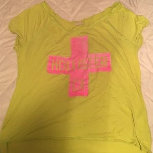 Hollister tee