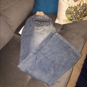 Plus size maternity jeans