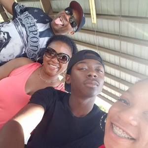 Meet your Posher, Chrystal