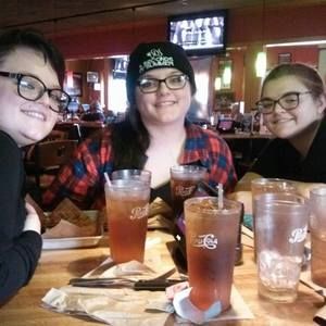 Meet your Posher, Crystal